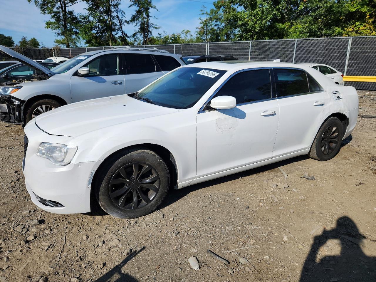 2016 CHRYSLER 300 2C3CCAAG8GH229655