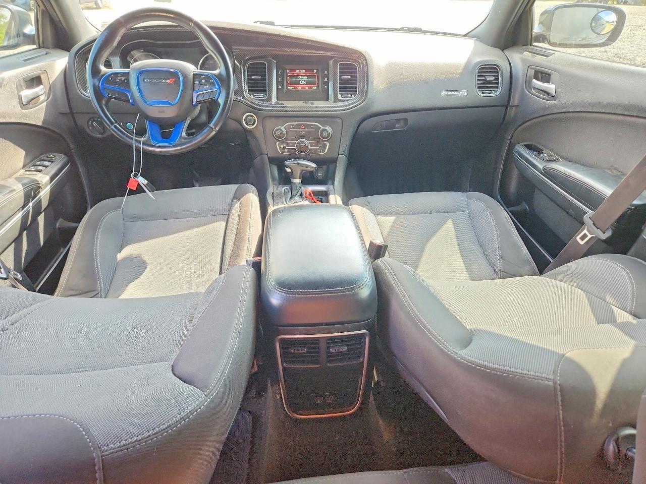 2015 DODGE CHARGER SE — Фото 8 из 12