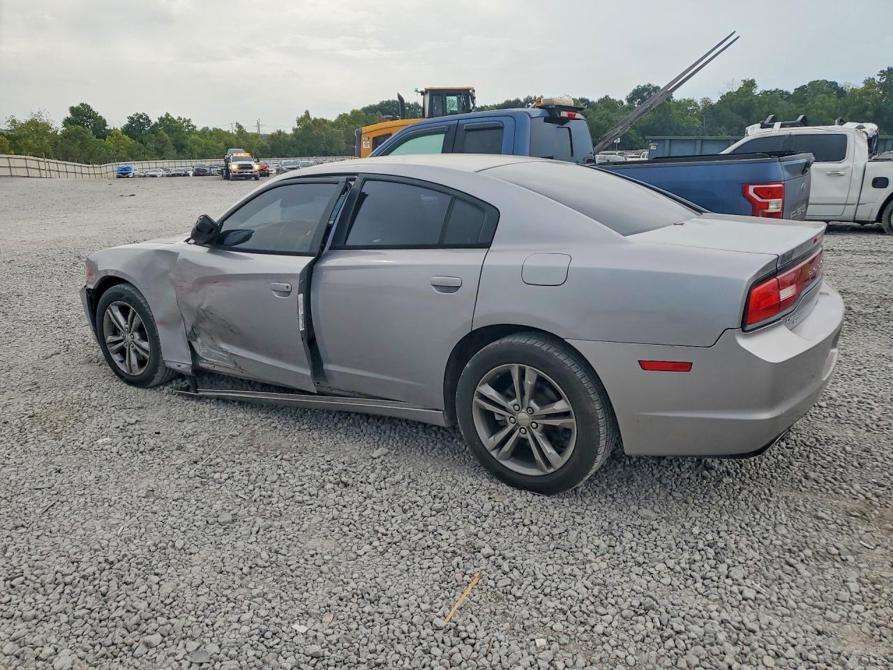 2014 DODGE CHARGER SE — Фото 2 из 12