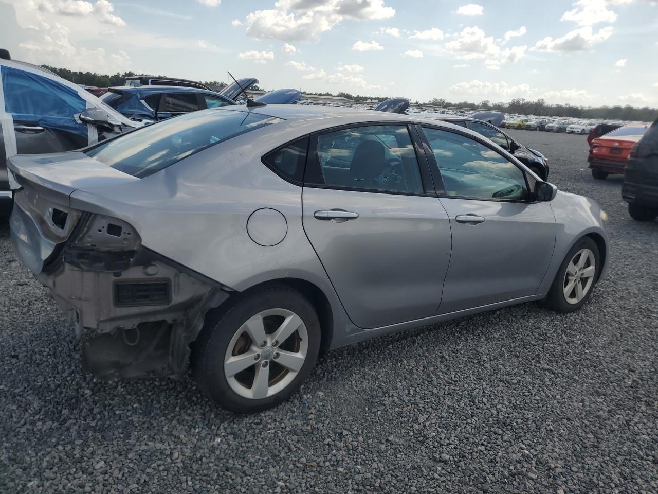 2015 DODGE DART SXT — Фото 3 из 13