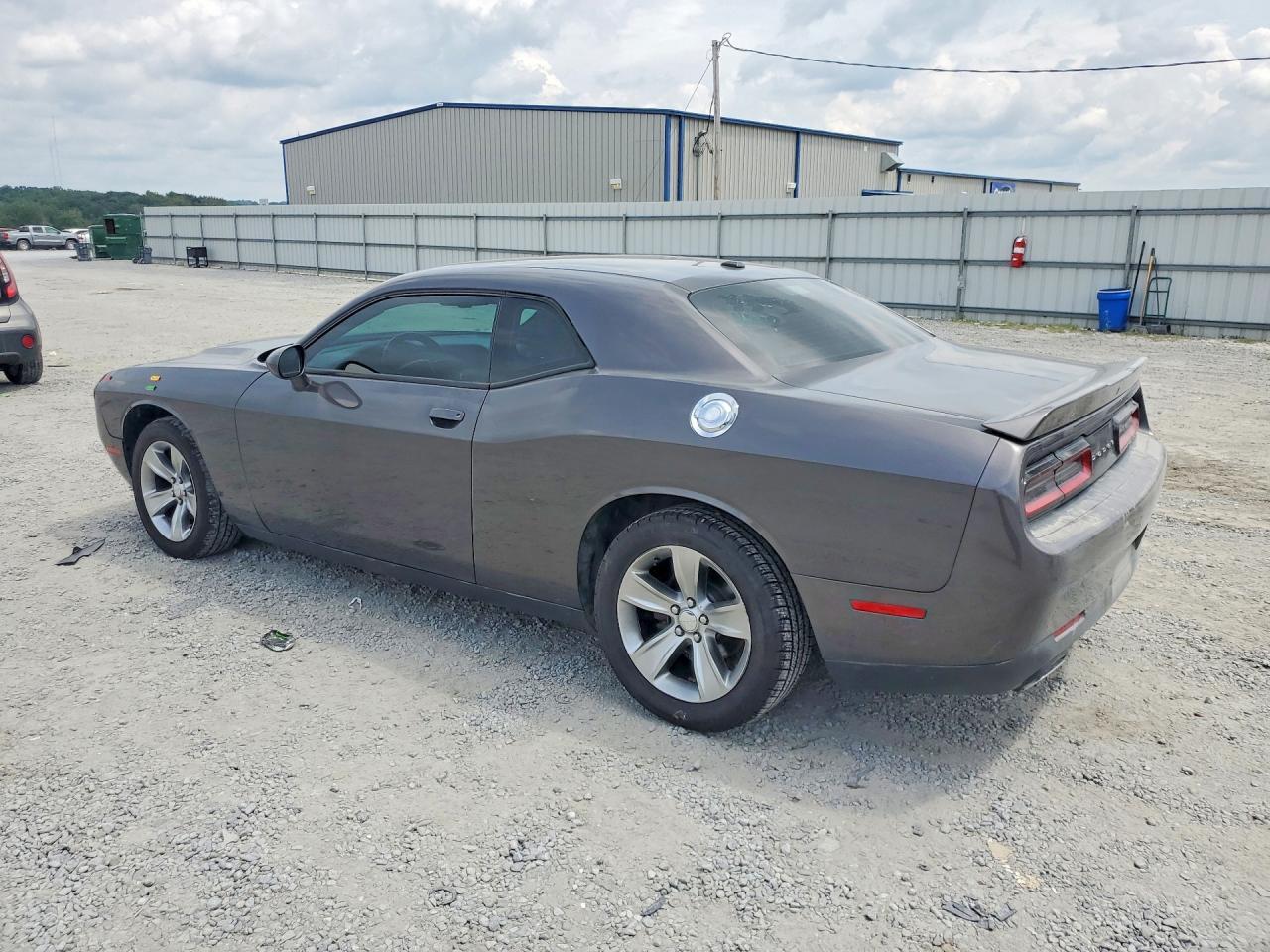 2018 DODGE CHALLENGER SXT — Фото 2 из 12