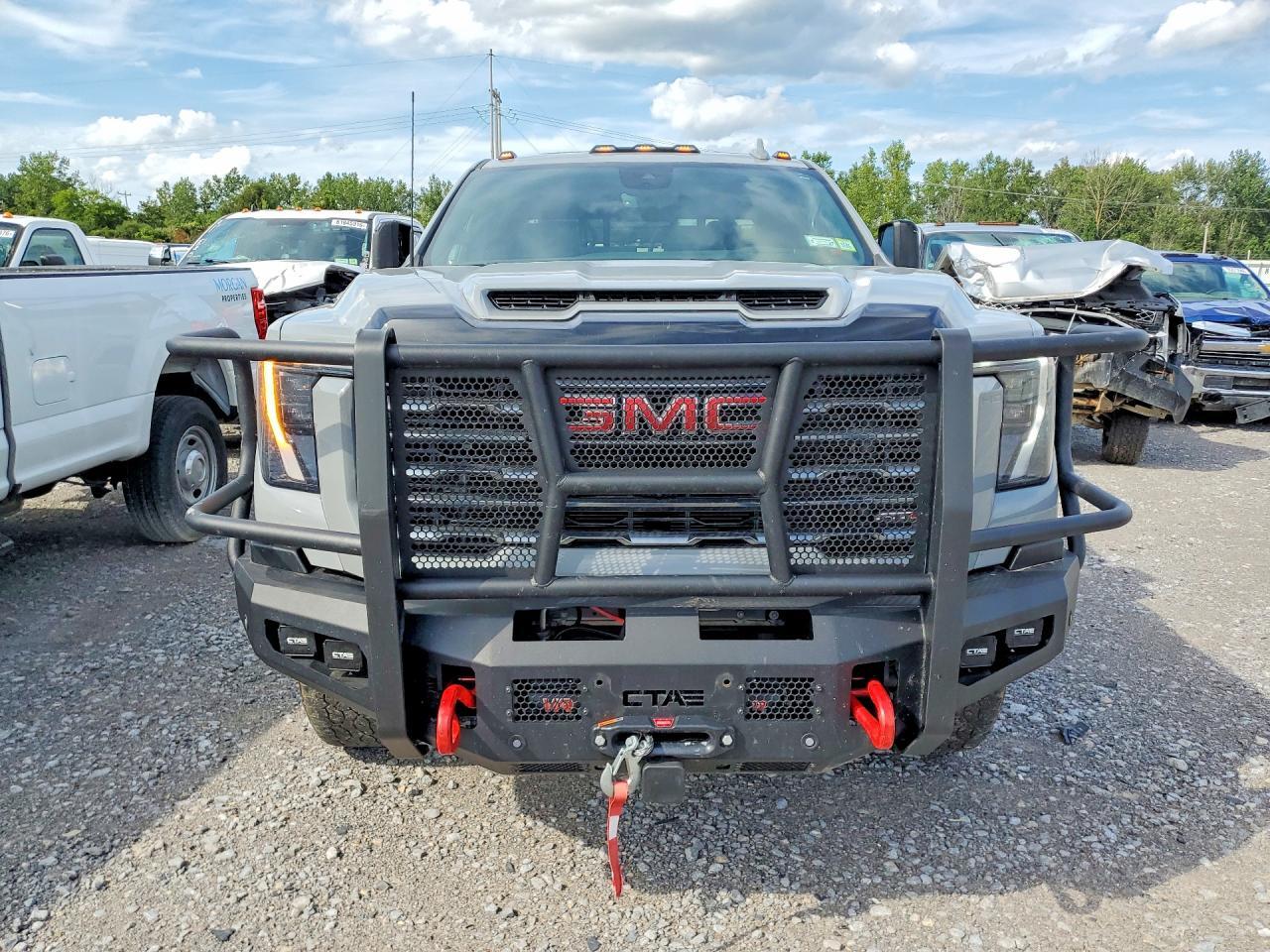 2025 GMC SIERRA K3500 AT4 — Фото 5 из 12
