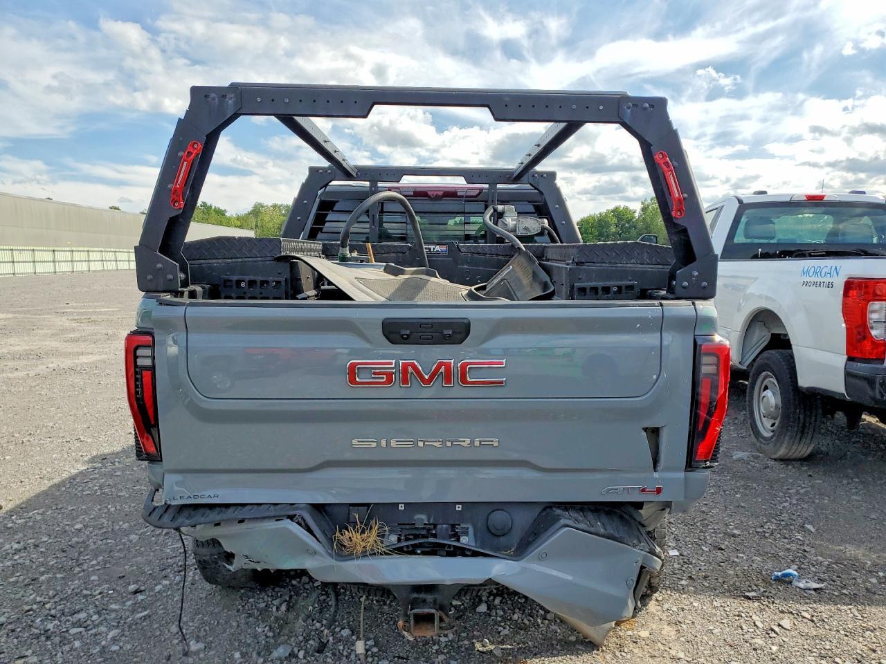 2025 GMC SIERRA K3500 AT4 — Фото 6 из 12