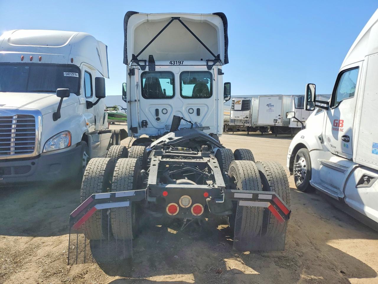 2023 FREIGHTLINER CASCADIA 116 SEMI TRUCK — Фото 6 из 12