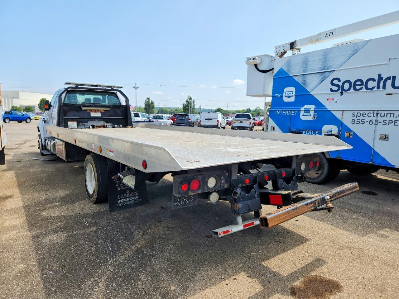 2021 FORD F650 SUPER - DELIVERY TRUCK — Фото 2 из 13