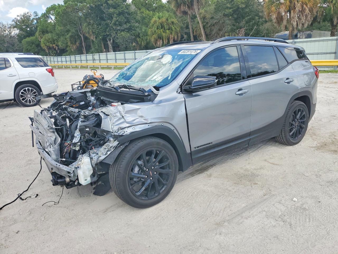 2023 GMC TERRAIN SLT