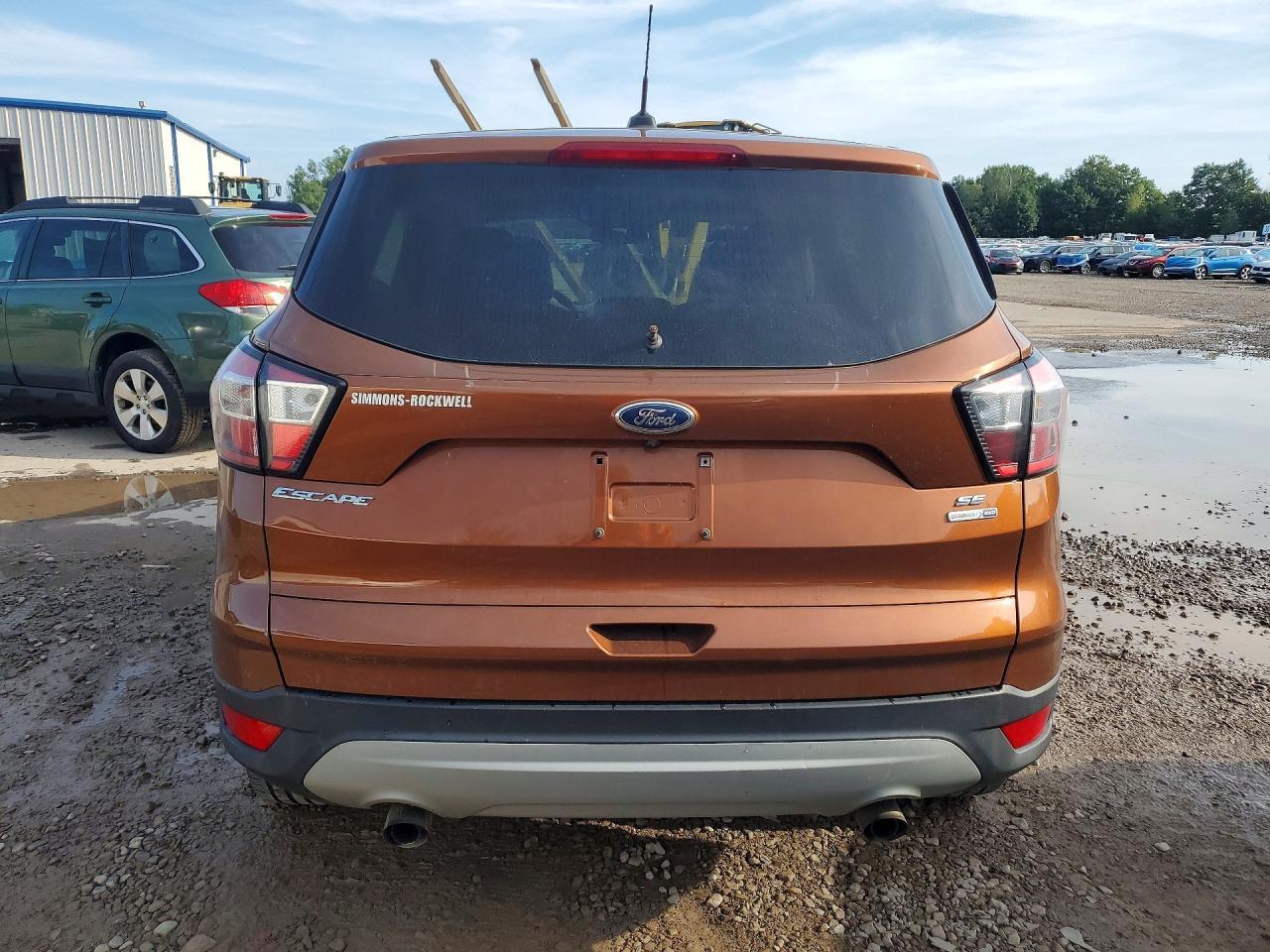 2017 FORD ESCAPE SE — Фото 6 из 13