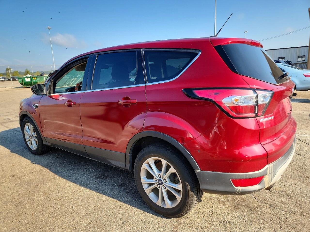 2017 FORD ESCAPE SE — Фото 2 из 13