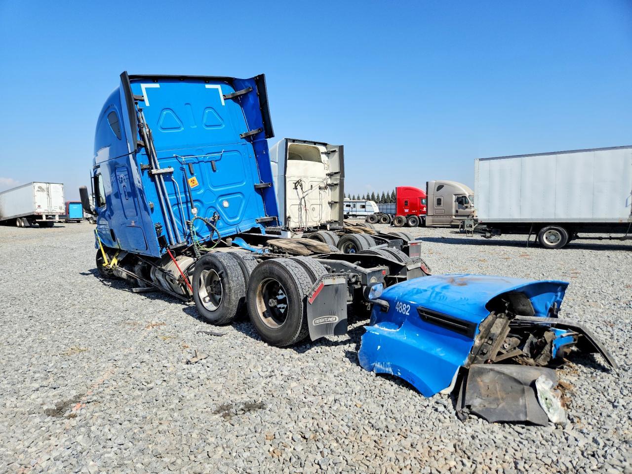 2021 FREIGHTLINER CASCADIA 1 - SEMI TRUCK — Фото 2 из 14