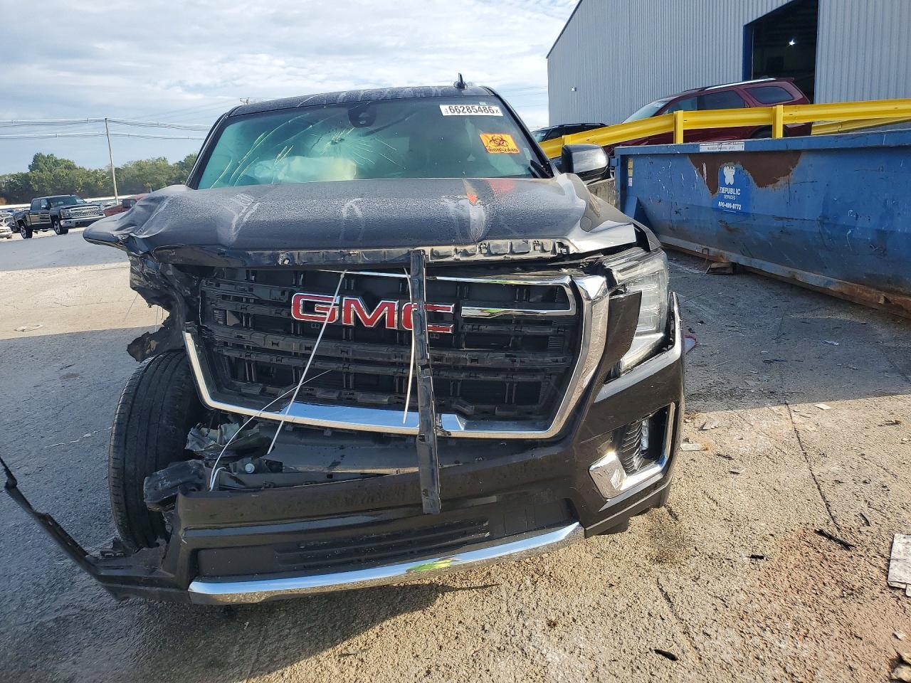 2021 GMC YUKON XL K1500 SLT — Фото 5 из 13