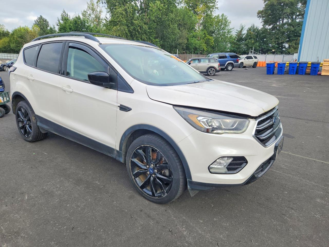 1FMCU9GD9JUC10021 2018 FORD ESCAPE photo no. 4