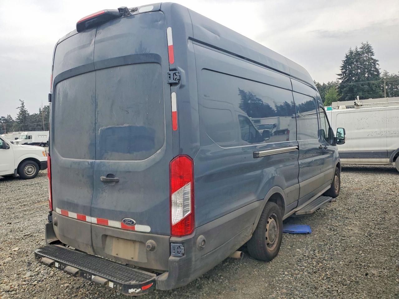 1FTBR3X87LKA87304 2020 FORD TRANSIT photo no. 3