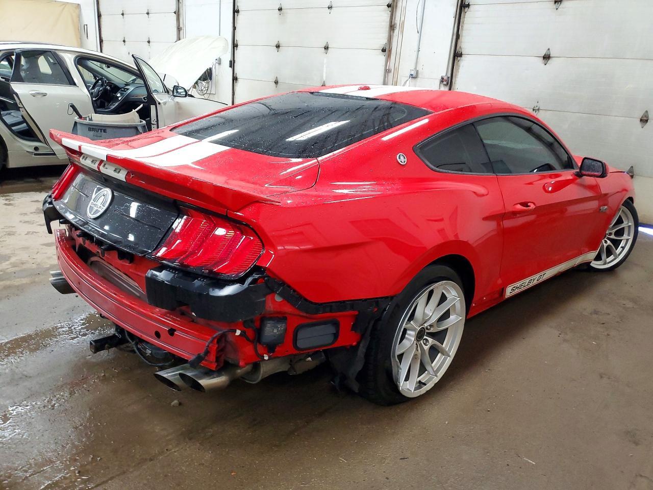 2019 FORD MUSTANG GT — Фото 3 из 13