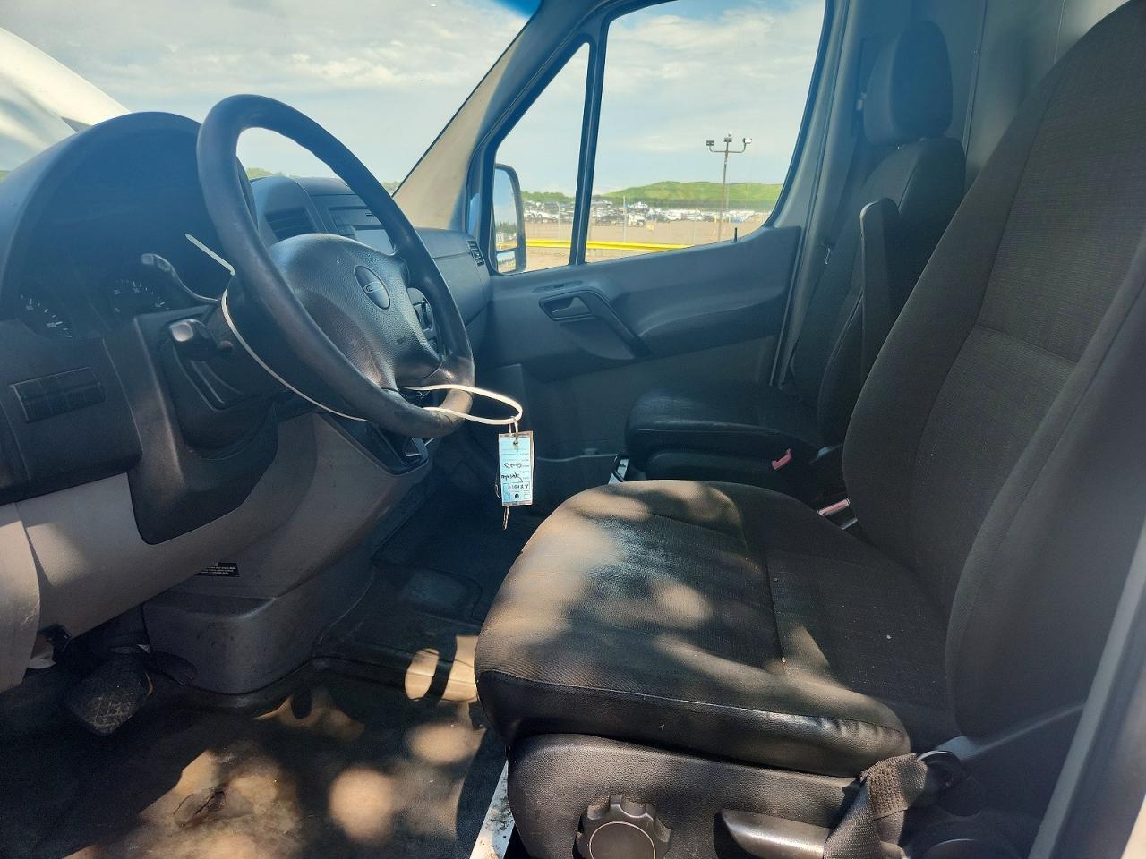 2014 FREIGHTLINER SPRINTER 3500 DELIVERY VAN — Фото 7 из 13