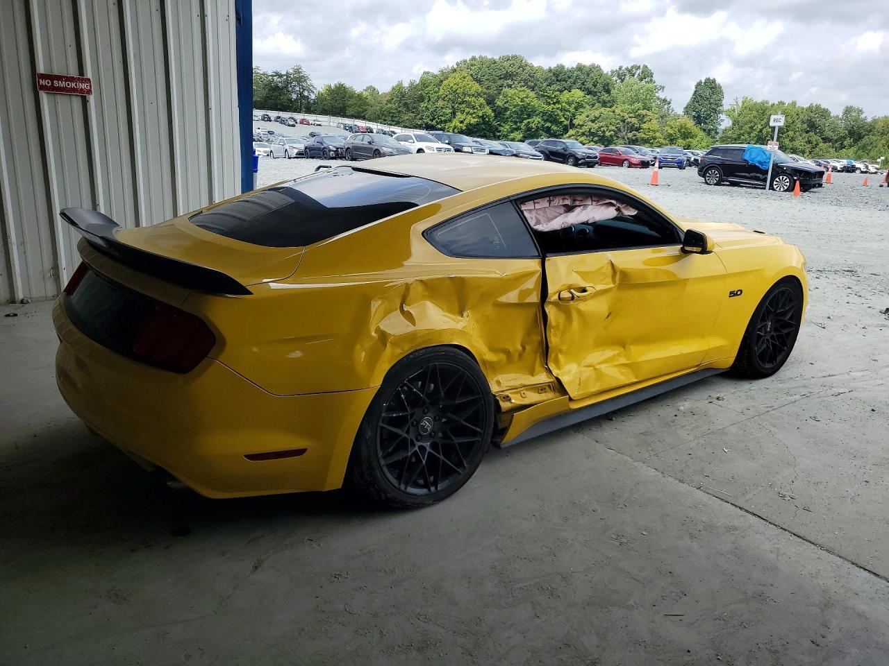 2017 FORD MUSTANG GT — Фото 3 из 12