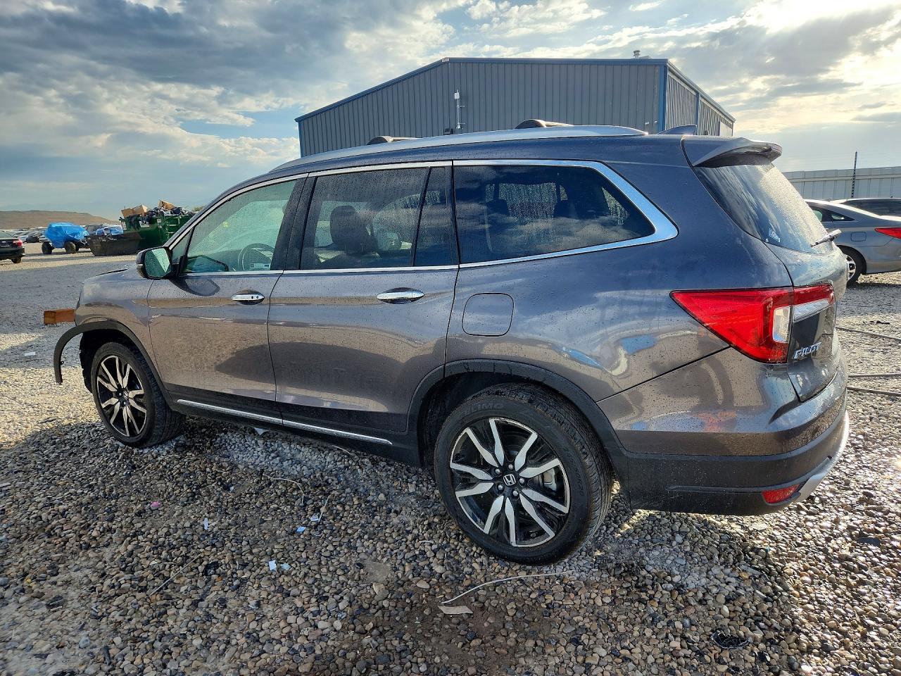 2021 HONDA PILOT TOURING — Фото 2 из 13