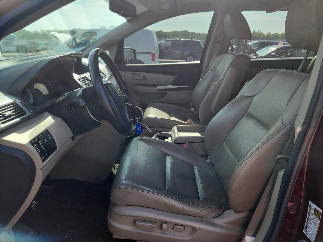 2013 HONDA ODYSSEY TOURING — Фото 7 из 12