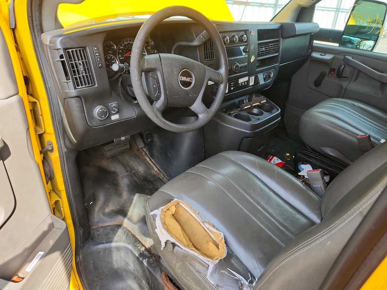 2017 GMC SAVANA BOX TRUCK — Фото 8 из 13