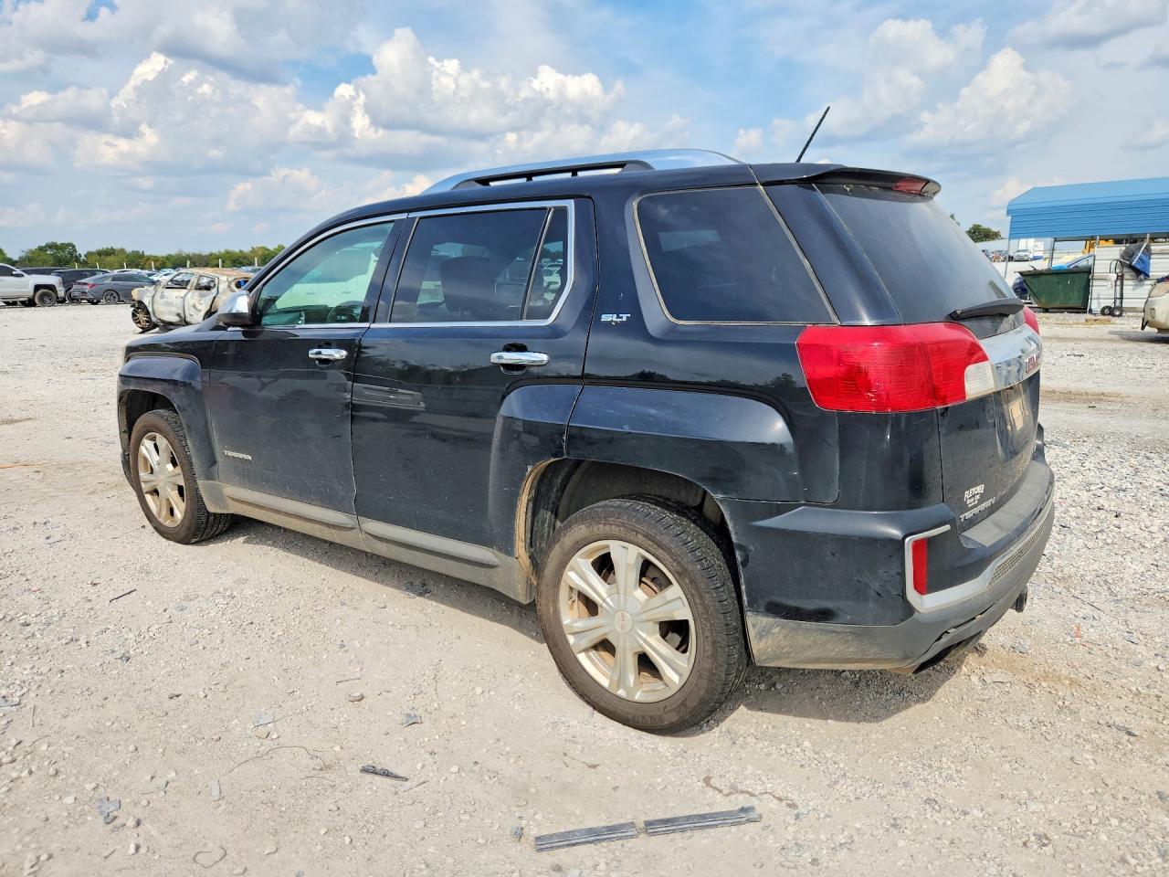 2GKFLUEK0H6320929 2017 GMC TERRAIN photo no. 2