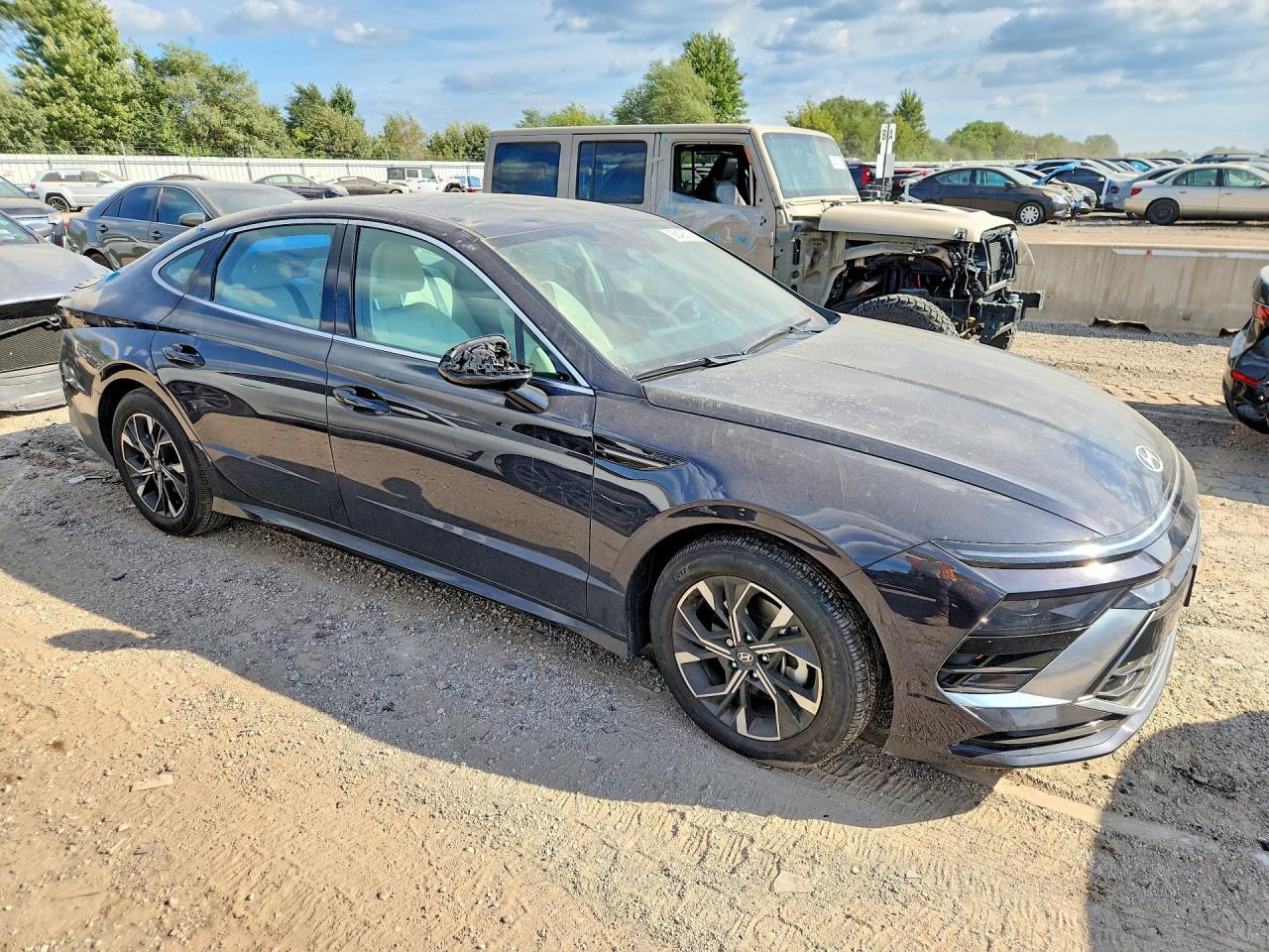 2025 HYUNDAI SONATA SEL — Фото 4 из 13