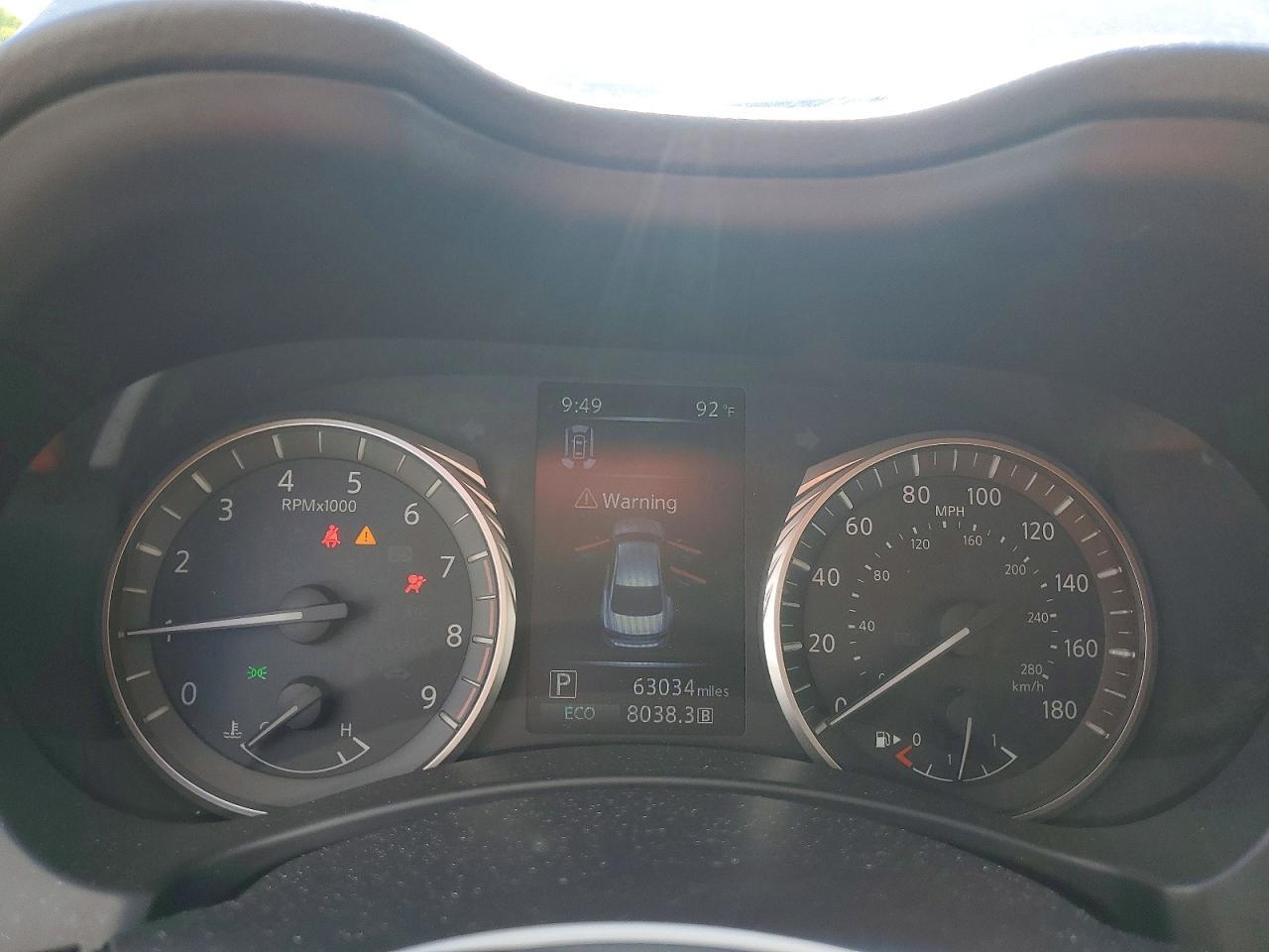2021 INFINITI Q50 LUXE — Фото 9 из 12