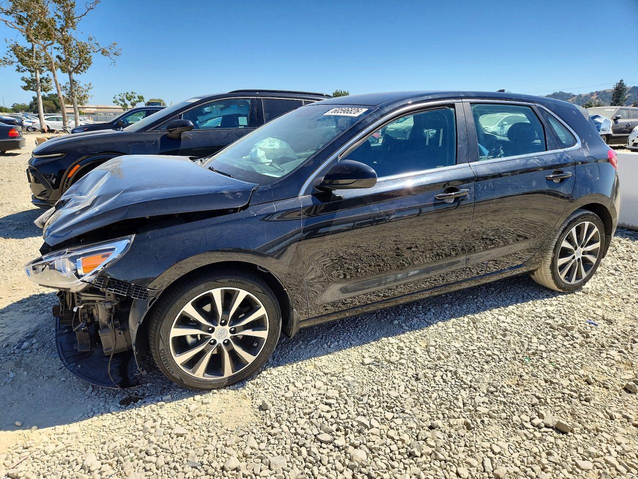 2020 HYUNDAI ELANTRA GT KMHH35LE2LU142115