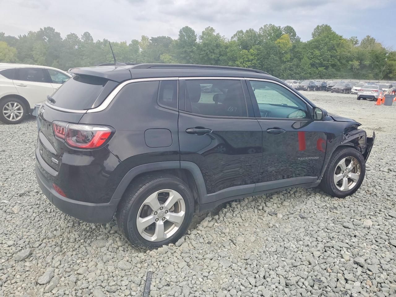 2021 JEEP COMPASS LATITUDE — Фото 3 из 13