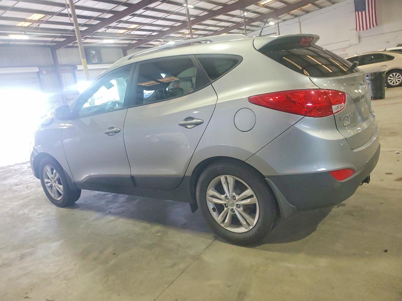 2013 HYUNDAI TUCSON GLS — Фото 2 из 13