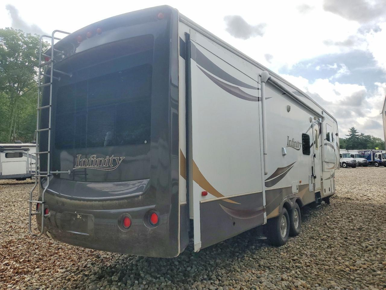 47CFNFU25DC661911 2013 INFINITI TRAILERS photo no. 4