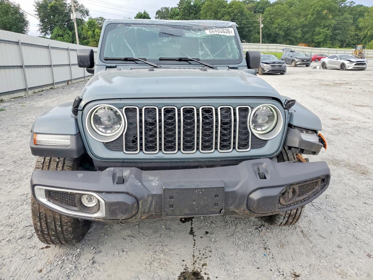2025 JEEP WRANGLER SAHARA 4XE — Фото 5 из 13