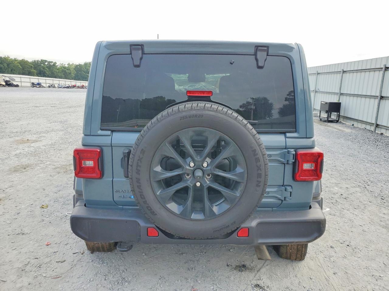 2025 JEEP WRANGLER SAHARA 4XE — Фото 6 из 13