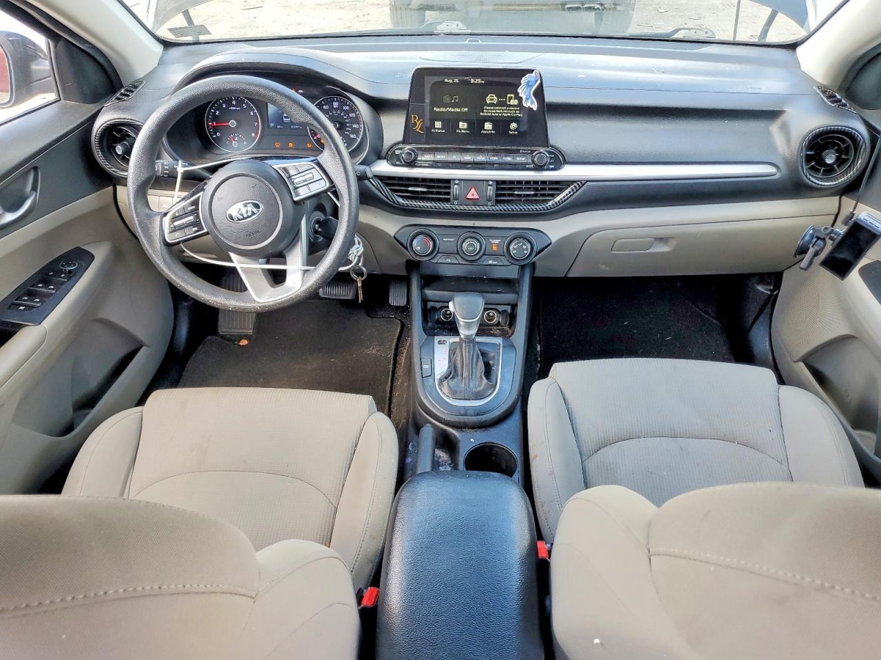 2021 KIA FORTE LXS — Фото 8 из 12