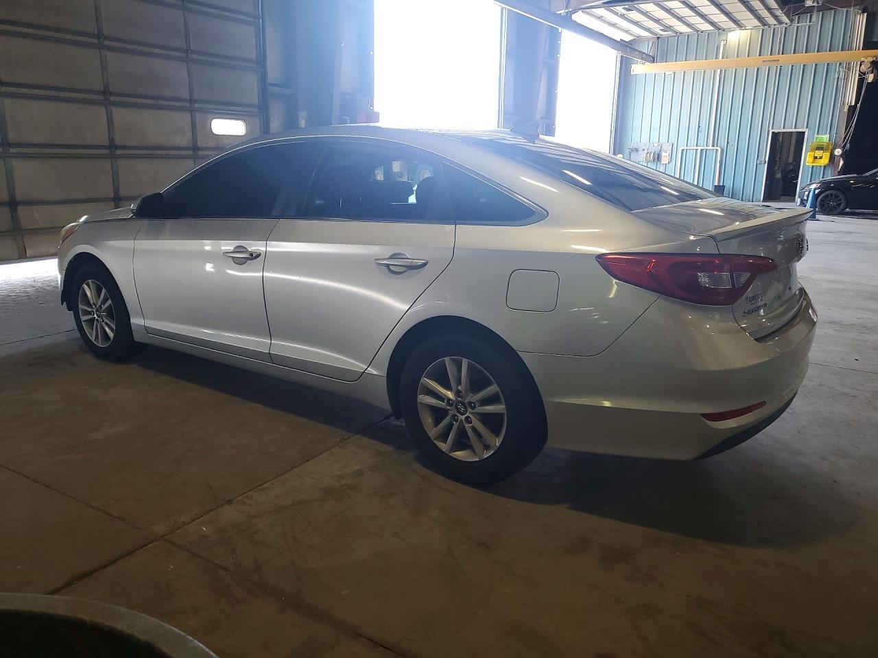 5NPE24AF5FH120320 2015 HYUNDAI SONATA photo no. 2