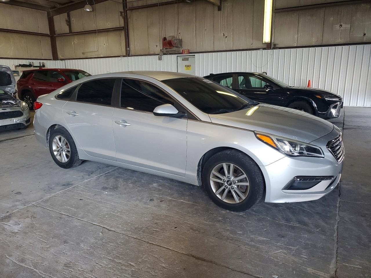 5NPE24AF5FH120320 2015 HYUNDAI SONATA photo no. 4