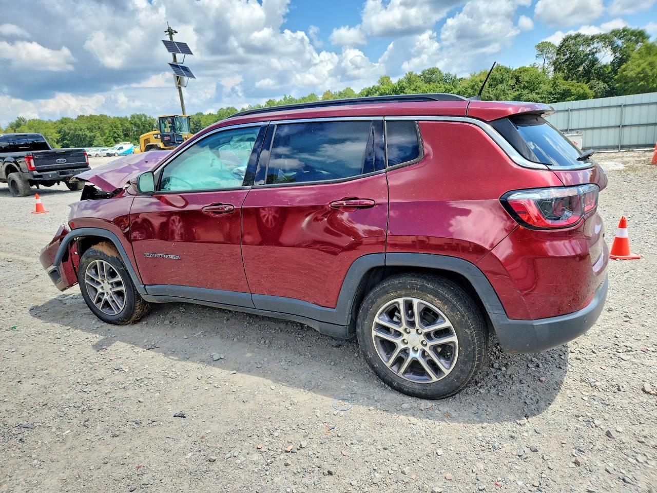 2020 JEEP COMPASS LATITUDE — Фото 2 из 13