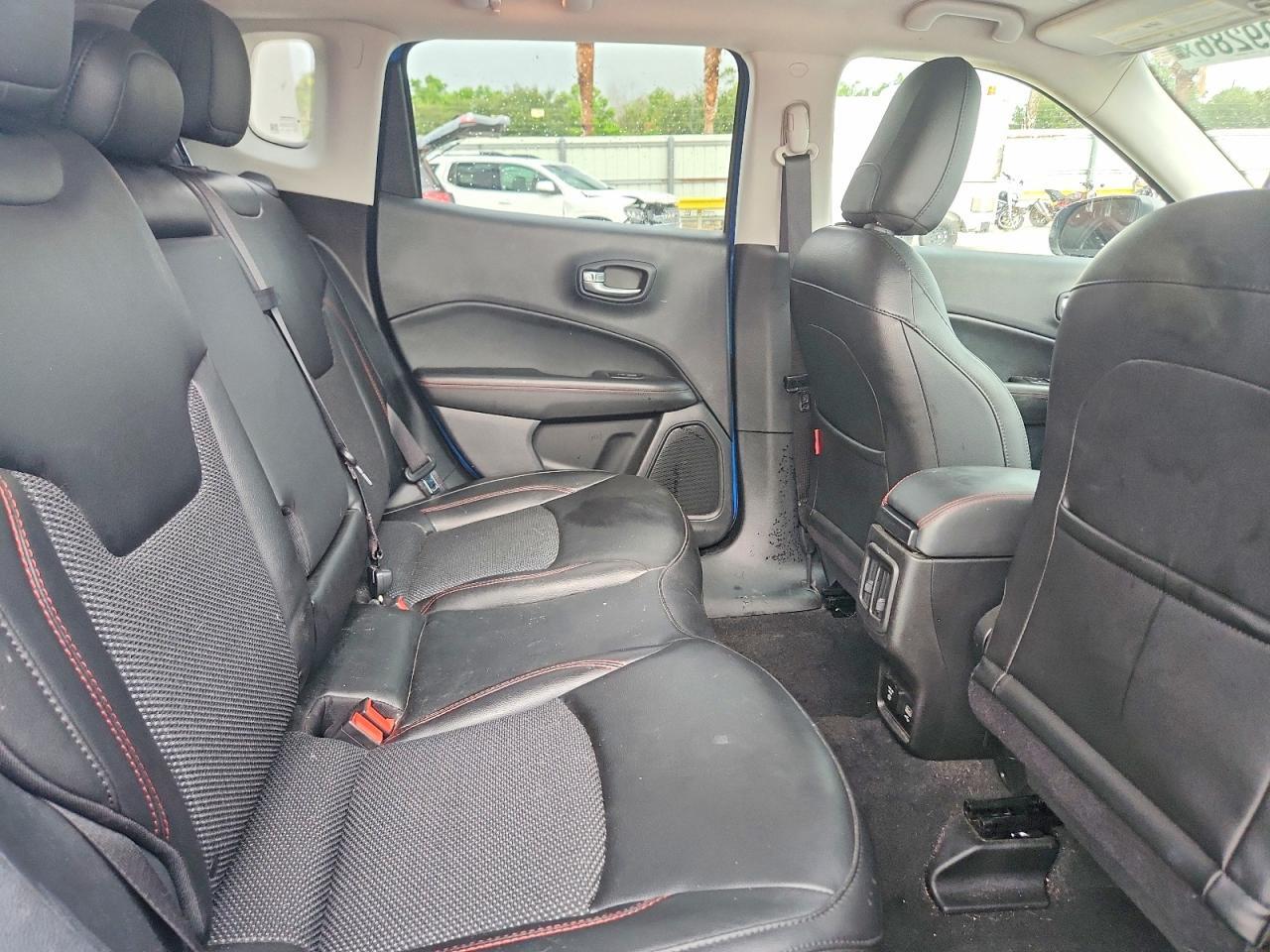 2020 JEEP COMPASS TRAILHAWK — Фото 11 из 13