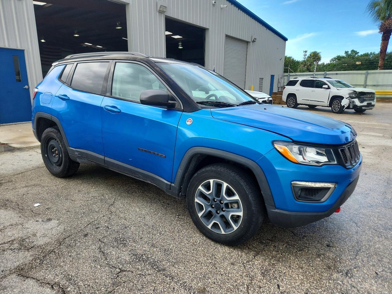 2020 JEEP COMPASS TRAILHAWK — Фото 4 из 13