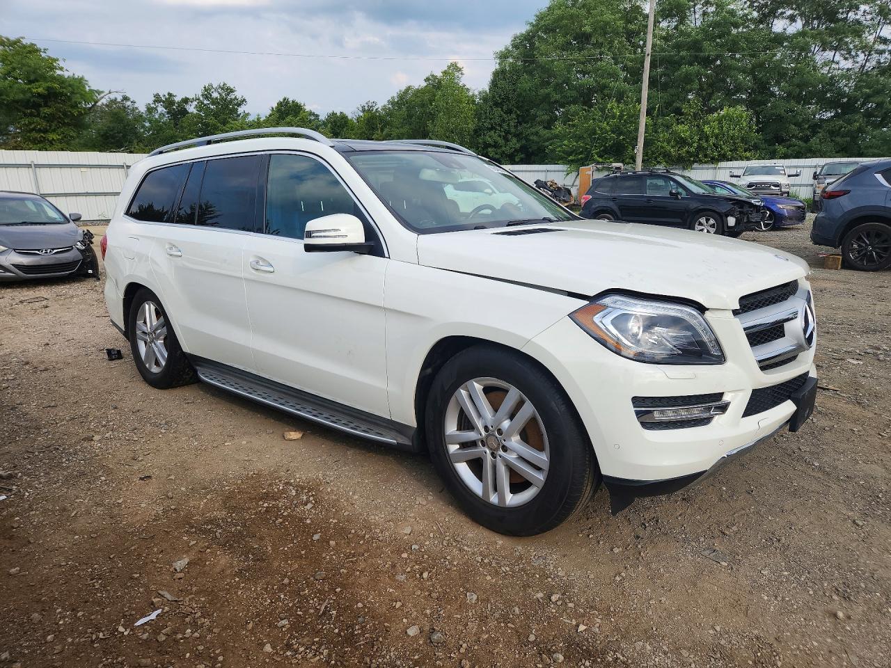 2013 MERCEDES-BENZ GL 450 4MATIC — Фото 4 из 13