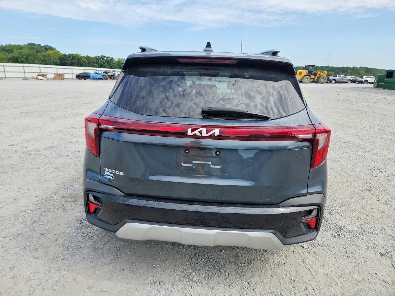2025 KIA SELTOS S — Фото 6 из 12