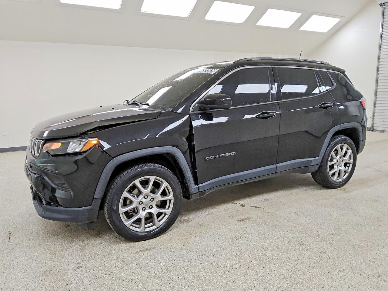 2022 JEEP COMPASS 3C4NJDFB7NT195205