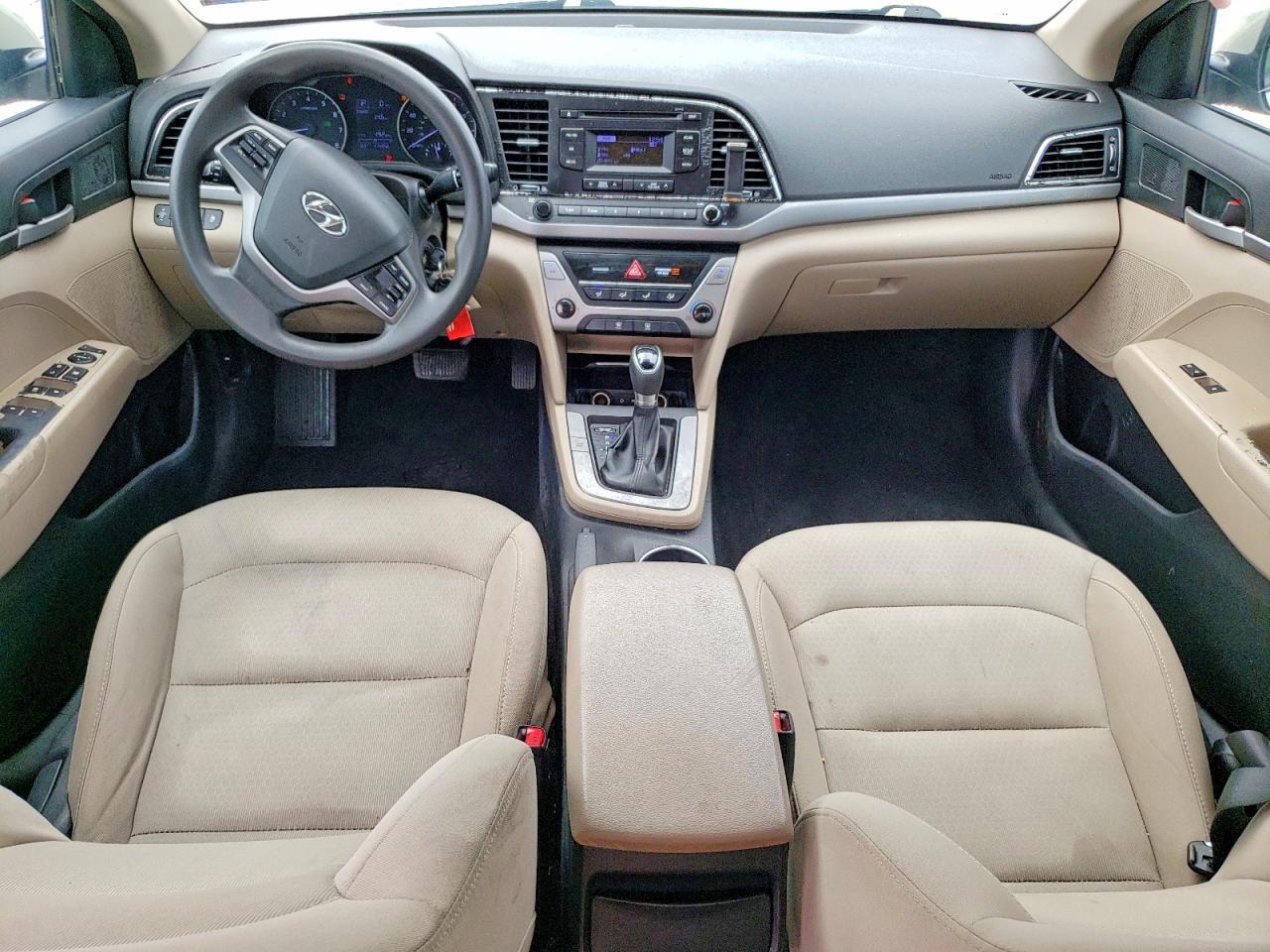 2017 HYUNDAI ELANTRA SE — Фото 8 из 12