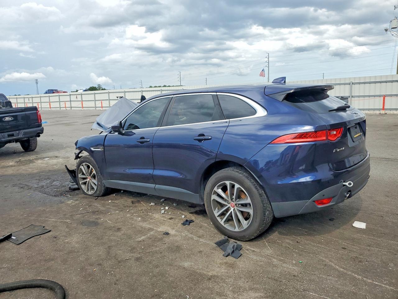 2019 JAGUAR F-PACE PREMIUM — Фото 2 из 13