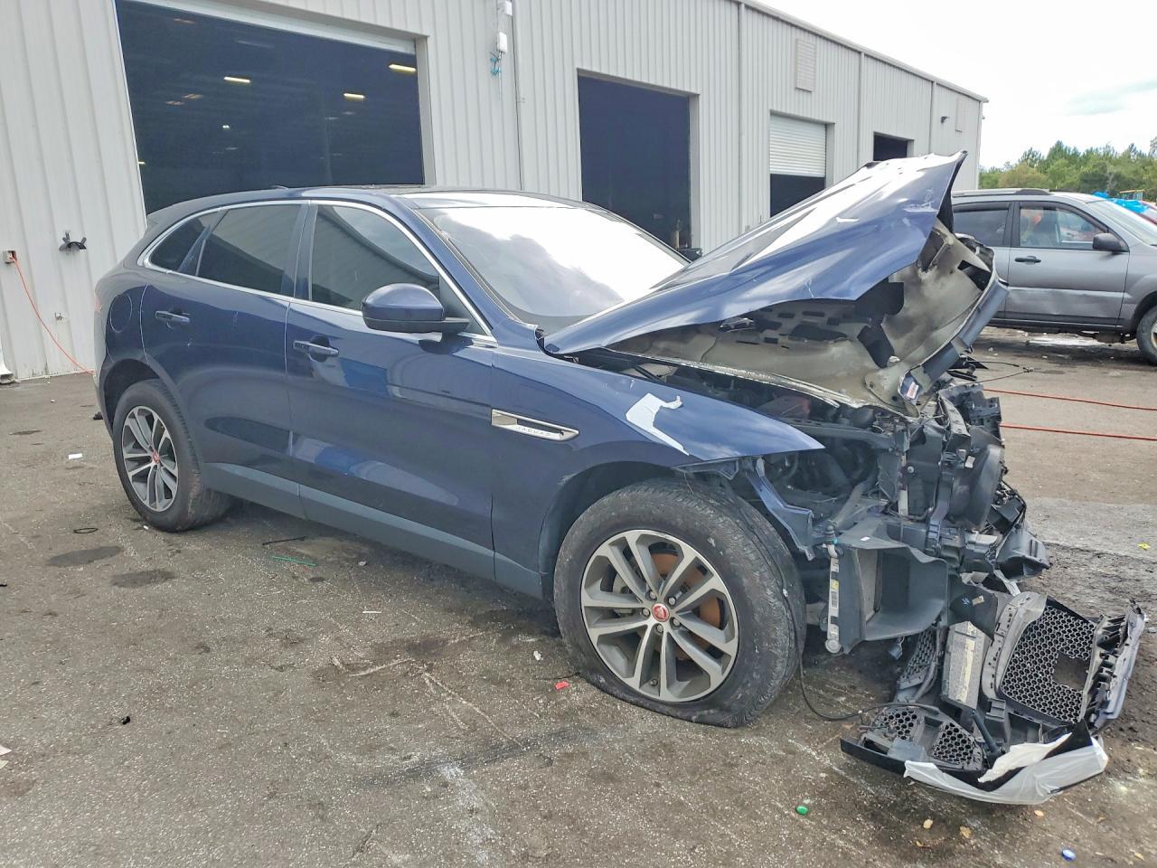 2019 JAGUAR F-PACE PREMIUM — Фото 4 из 13
