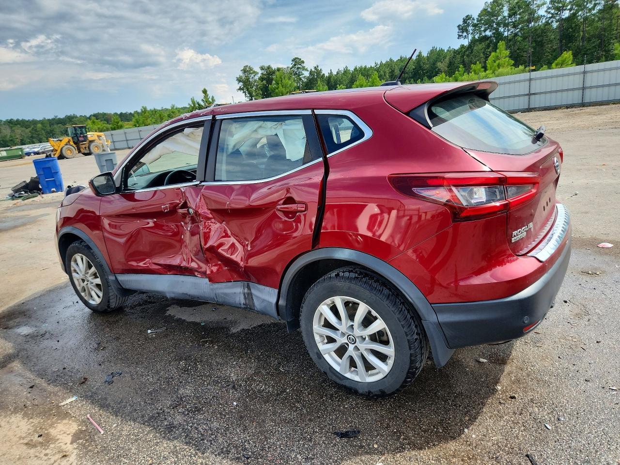 2020 NISSAN ROGUE SPORT S — Фото 2 из 13
