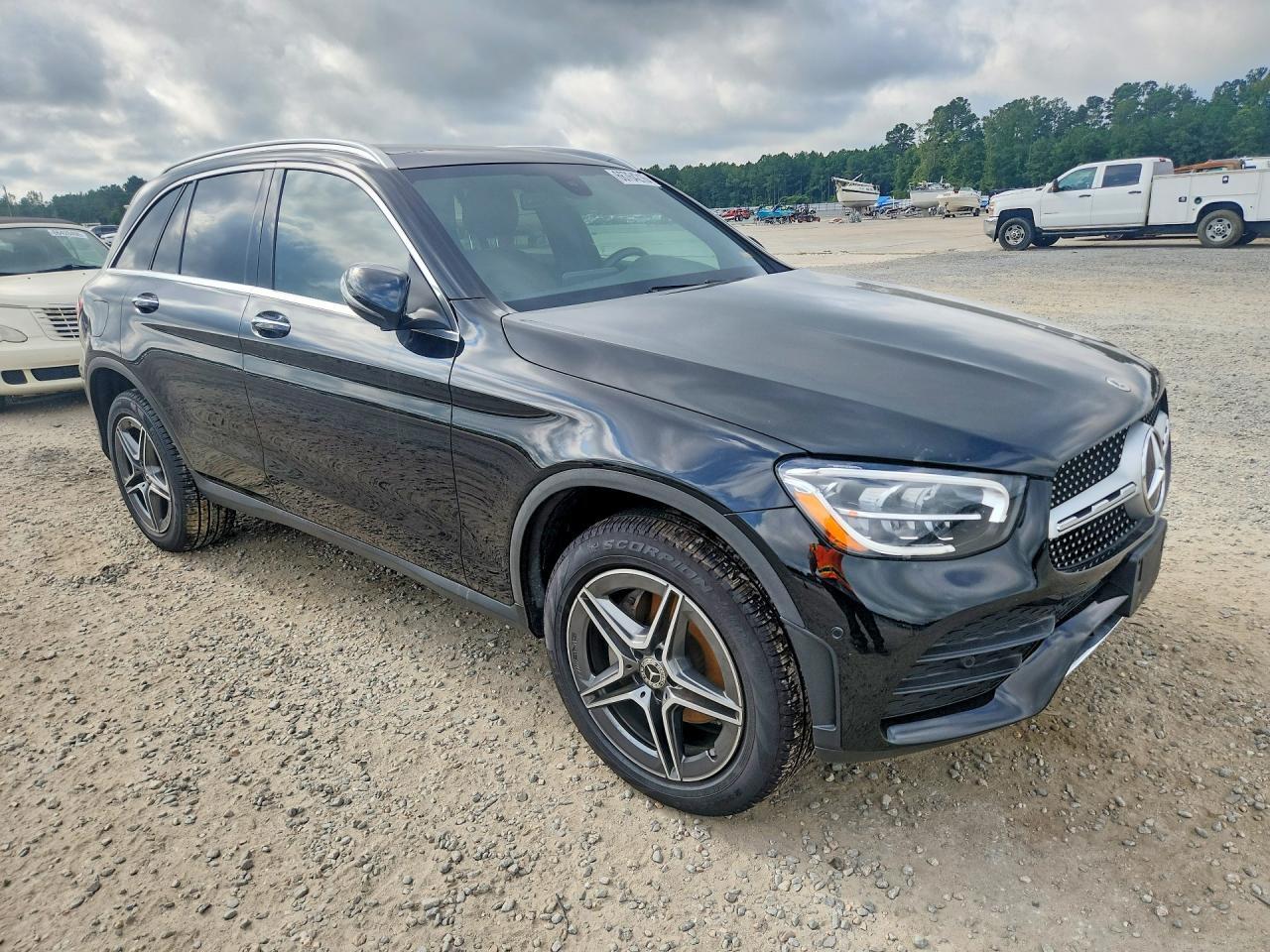 2021 MERCEDES-BENZ GLC 300 4MATIC — Фото 4 из 13