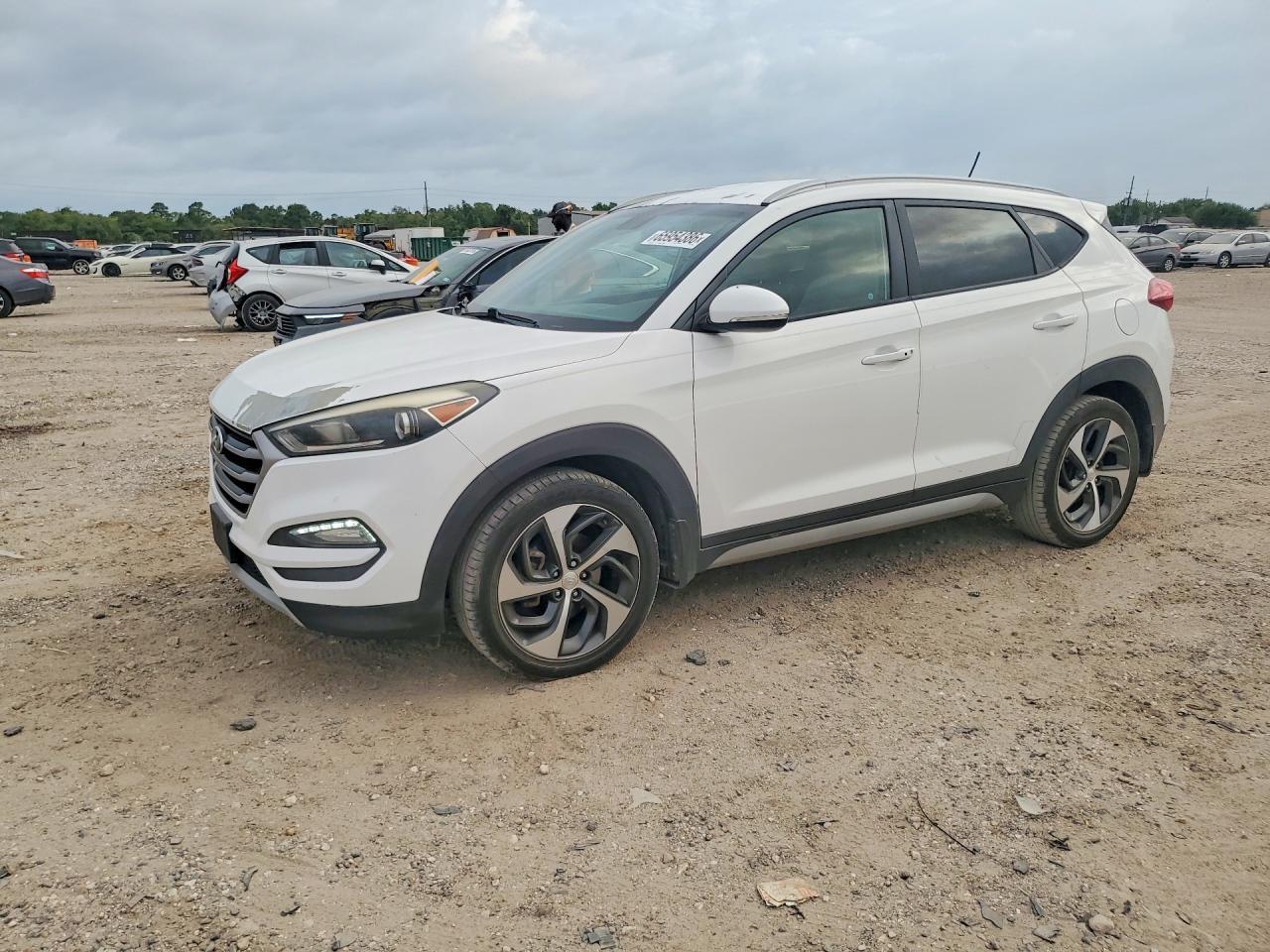 2017 HYUNDAI TUCSON KM8J33A22HU310955