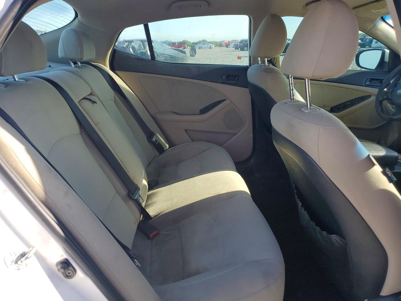 2015 KIA OPTIMA LX — Фото 10 из 13