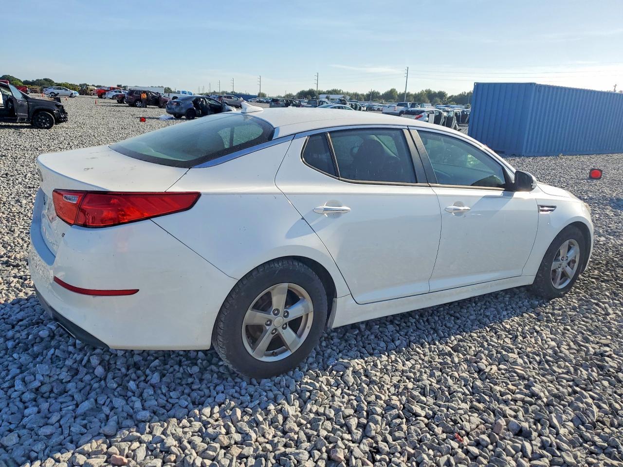 2015 KIA OPTIMA LX — Фото 3 из 13