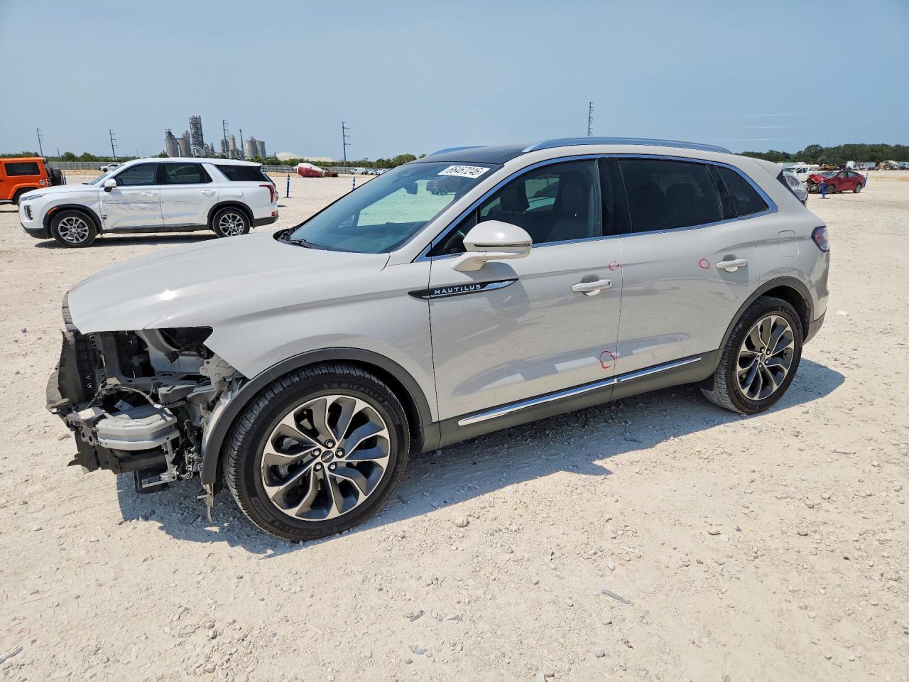 2022 LINCOLN NAUTILUS 2LMPJ6K98NBL17833