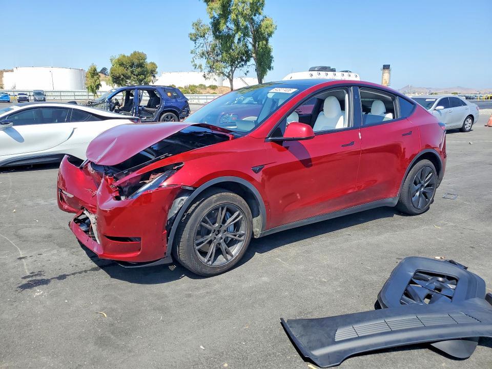 2024 TESLA MODEL Y 7SAYGAEE8RF163831